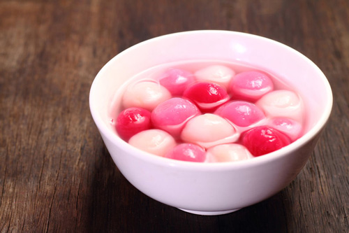 Traditional Chinese sweet rice balls